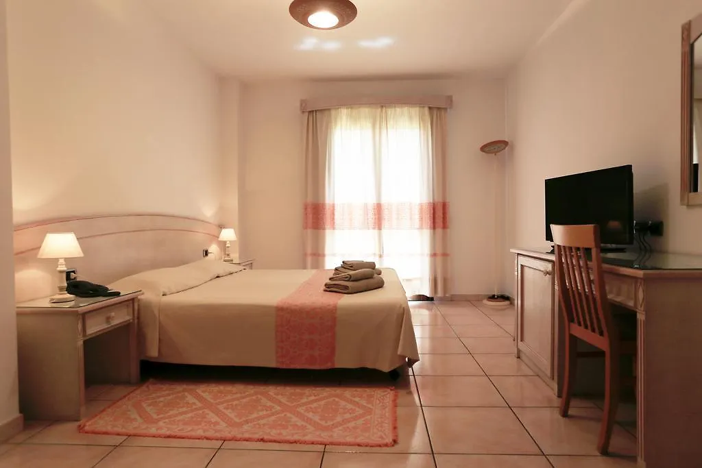 Hotel Delfino-1